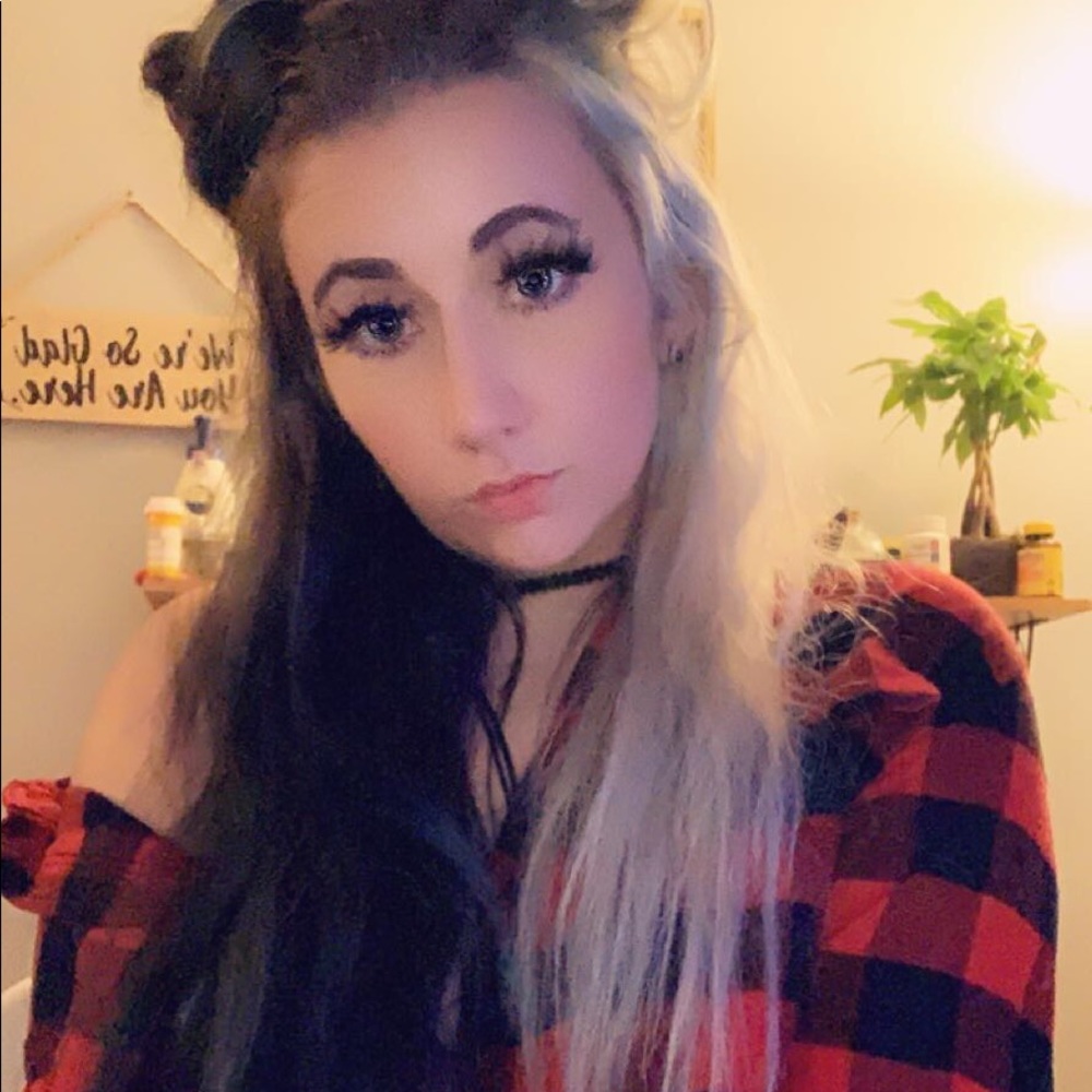 Meet your Posher, Carly